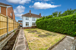 REAR GARDEN- click for photo gallery